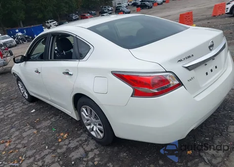 2015 Nissan Altima 2.5 S z USA, uszkodzony, nr VIN 1N4AL3AP6FC427673